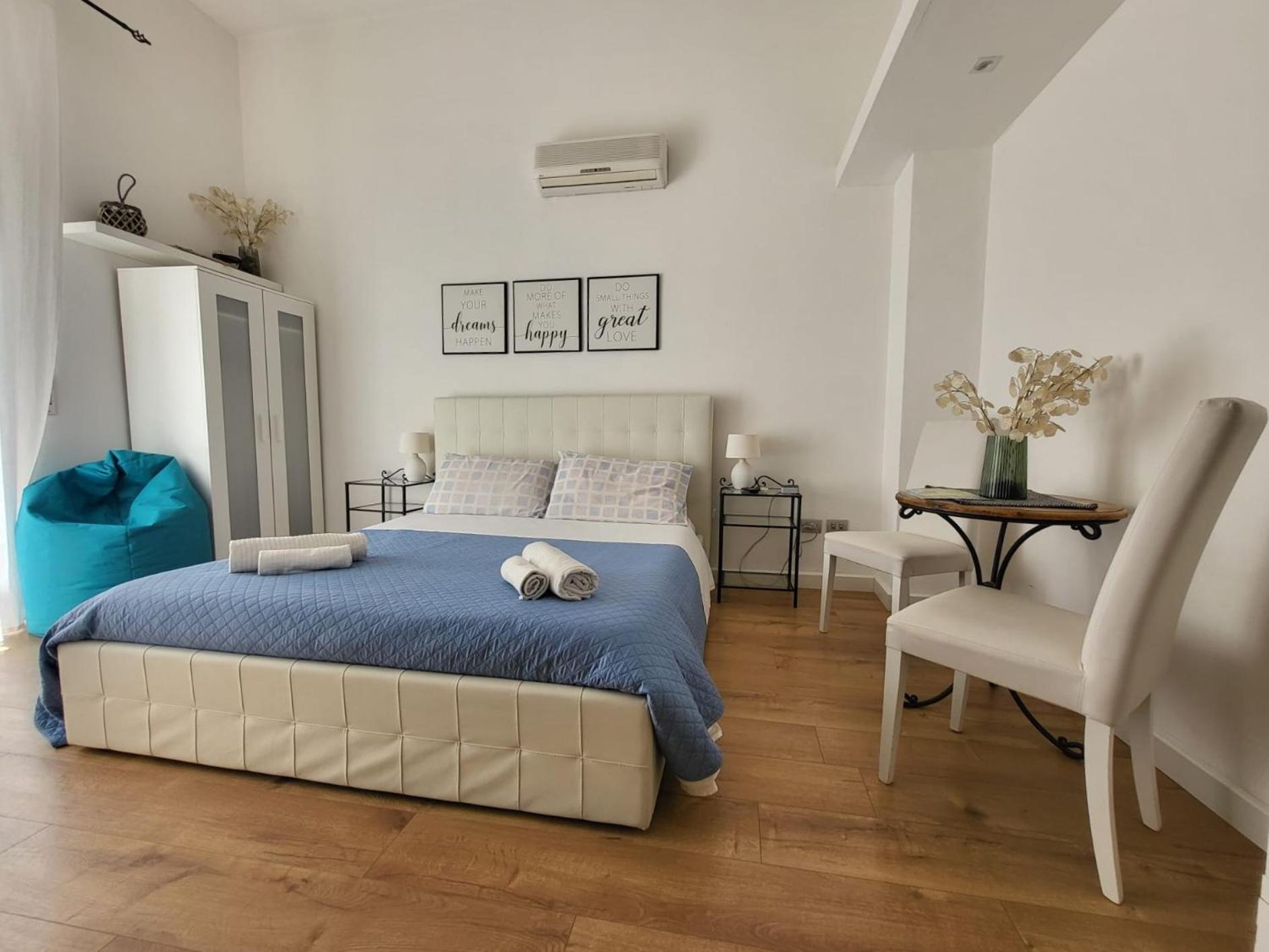 Living Cagliari Bed & Breakfast Exterior foto